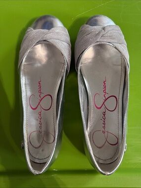 Jessica Simpson Silver Twist Peep-Toe Flats